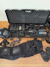 Bild für Complete Airsoft Kit - G&G Combat Machine met WE Tech P99 en volledige uitrusting