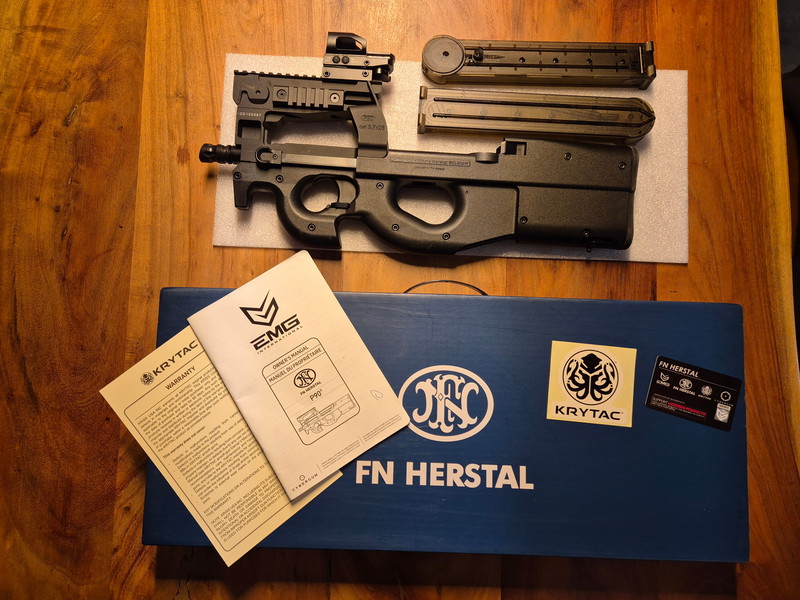 Image 1 for P90 FN HERSTAL BLACK AEG