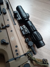 Afbeelding van Flip up x3 magnifier