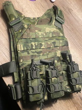 Afbeelding van Invader gear plate carrier met m4 pouches en 1911 pouches maatje S