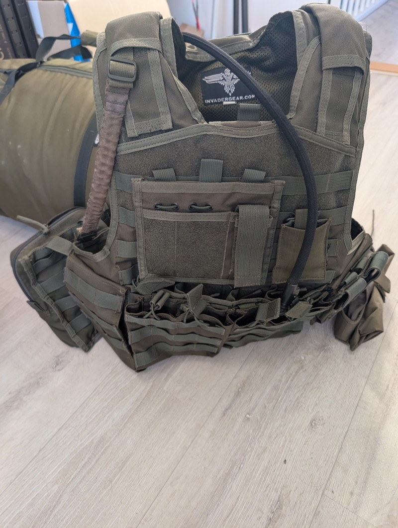 Afbeelding 1 van COMPLEET Invader Gear MOD Combo Tactical Vest OD incl. pouches