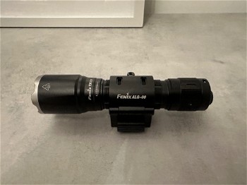 Image 2 for Fenix TK16 v2 flashlight & Fenix ALG-00 mount