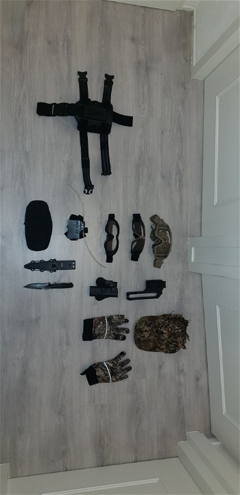 Image 4 for Complete airsoft set 3x Replica / kleding / ammo / 2x ghillie / accessoires / en meer