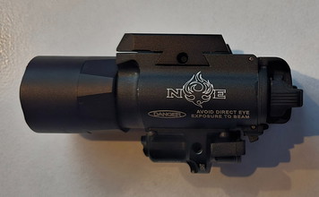 Bild für X400U Vampire LED Tactical Light with laser(BK)