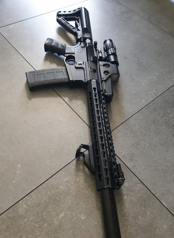 Afbeelding 4 van CM16 SRXL met red dot en magnifier