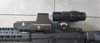 Afbeelding 5 van CM16 SRXL met red dot en magnifier