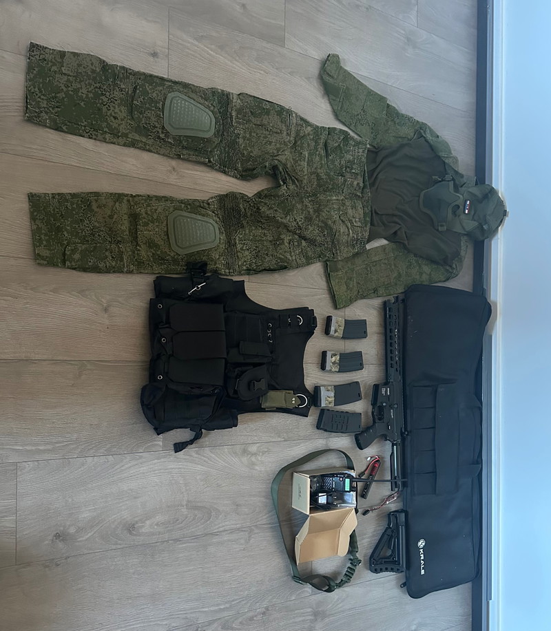 Afbeelding 1 van Airsoft zet m4/gear/kleding