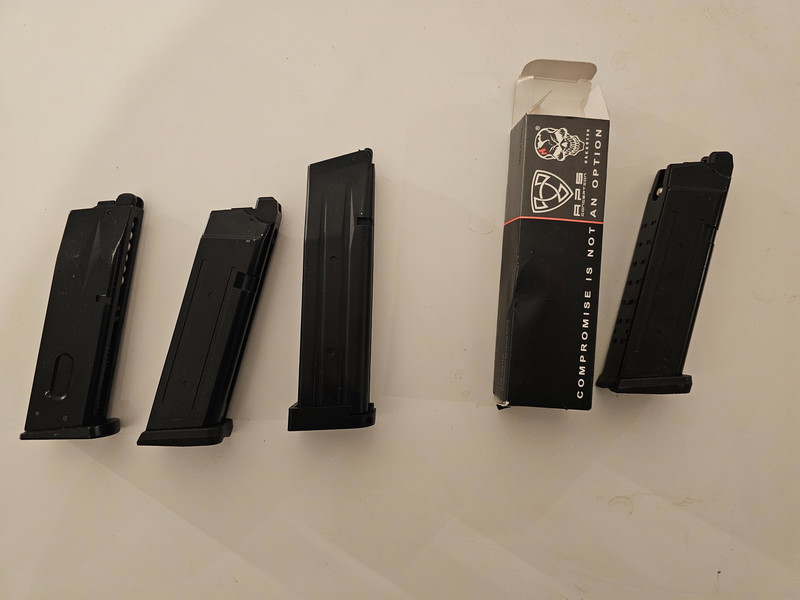 Bild 1 für GBB mags APS Shark, WE TECH M9, Jag Arms/Army Armament Combat Master/Pit Viper