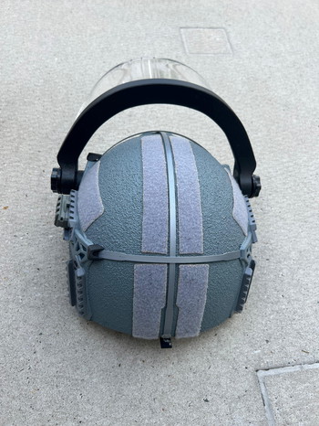 Bild 4 für Custom RePro Uberircht DSI Helm
