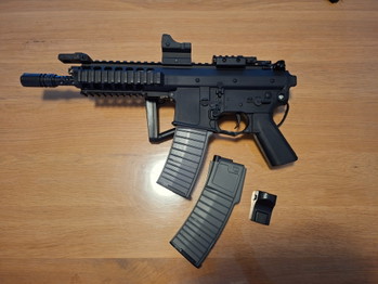 Image 2 for M4/M16  blowback Build met 2 magazijnen, red dot en tas