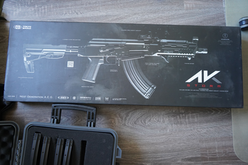 Imagen 2 de Tokyo Marui Ak storm - Met passende lipo's en ngrs laders