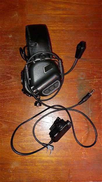 Image 2 for Earmor headset m32 and ptt