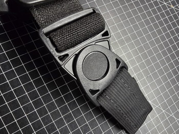 Afbeelding 4 van BLACKHAWK - PORTE CUISSE RIGIDE AVEC 4 PORTE-MAGASINS POUR PISTOLET