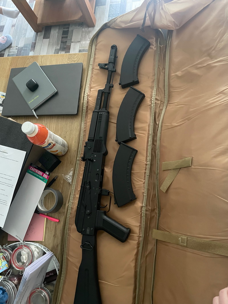 Bild 1 für CYMA CM040C AK74M + 3 Midcaps + 2 LiPo's