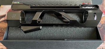 Imagen 2 de Monk Custom Vayu M4 Hexagon Hand Guard