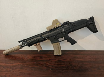 Image 3 pour Cybergun SCAR-L + Attachments mags en accu's