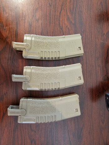 Image 4 pour Cybergun SCAR-L + Attachments mags en accu's