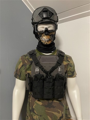Image 2 for Invader Gear Reaper QRB Plate Carrier + mag pouches + sling + helm