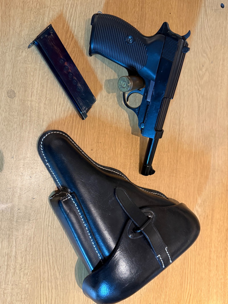 Image 1 for P38 met holster