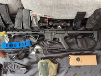 Afbeelding 2 van XXXL Starter Set, Ares Amoeba M4 AM-013, CZ P-09, Spring Sniper