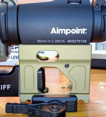Afbeelding 2 van Aimpoint H2 2MOA / UNITY Micro Mount / American Defense QD TI Lever