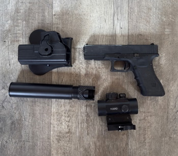 Image 2 for 2x M4 1x Glock plus extras