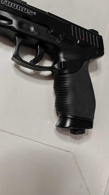 Image 4 for KWC Forjas Taurus PT 24/7 Cal 9mm (culasse ABS) + mallette + 3000 BBS