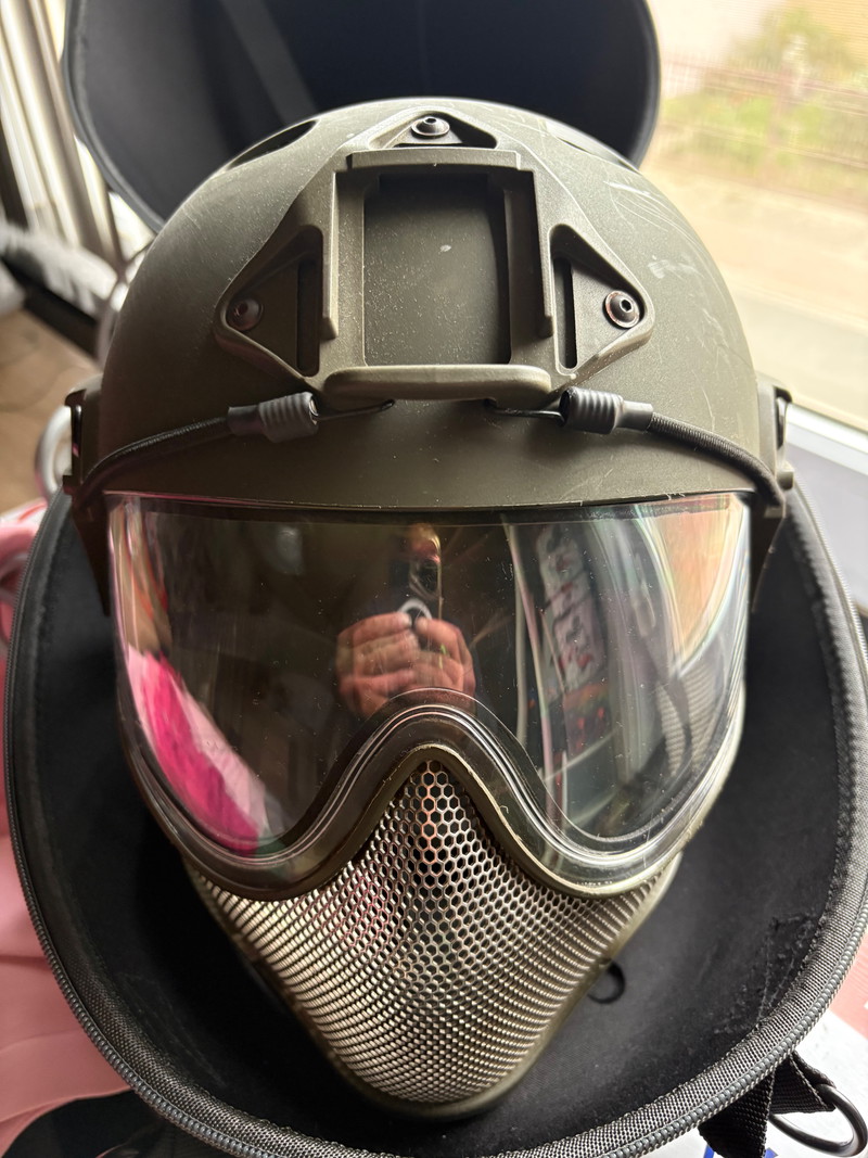 Afbeelding 1 van Warq helm met opberg tas van warq