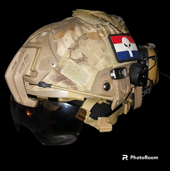 Image 2 for Tactical helmet met alles erop en eraan!