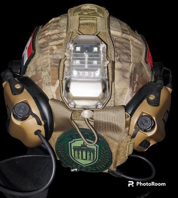 Image 3 for Tactical helmet met alles erop en eraan!