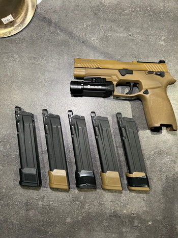 Image 2 pour Sig Sauer M17 met extras