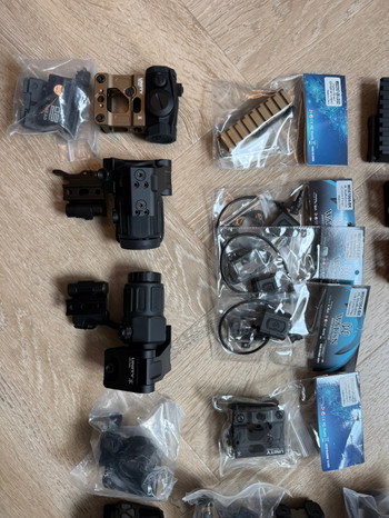 Bild 2 für TE KOOP AANGEBODEN AIRSOFT PARTS EN OPTICS