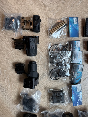 Bild 2 für TE KOOP AANGEBODEN AIRSOFT PARTS EN OPTICS