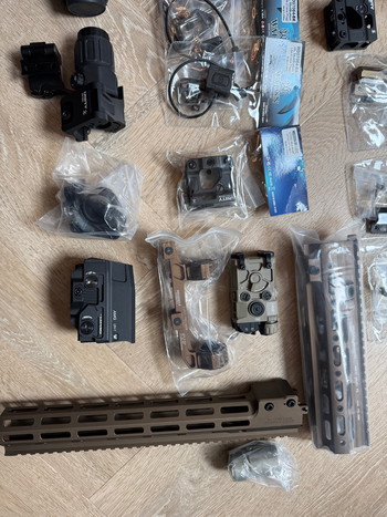 Bild 5 für TE KOOP AANGEBODEN AIRSOFT PARTS EN OPTICS