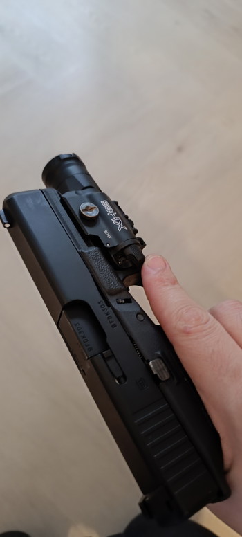 Bild 2 für Vfc Glock 17 Gen 5 met veel extra's