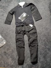 Afbeelding van Volledige kledingset (zwart)