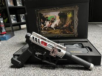 Image 3 for Wolverine Heretic Artical1