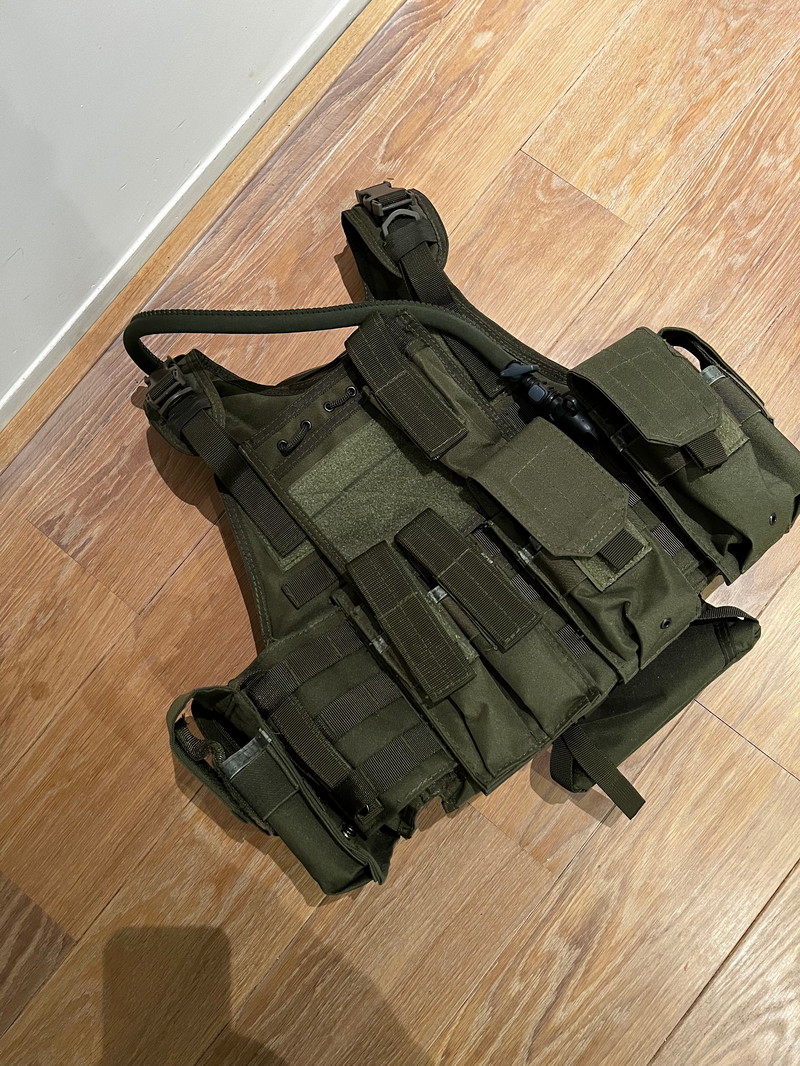 Afbeelding 1 van Vest MOLLE Rangers met pockets & camelback olive