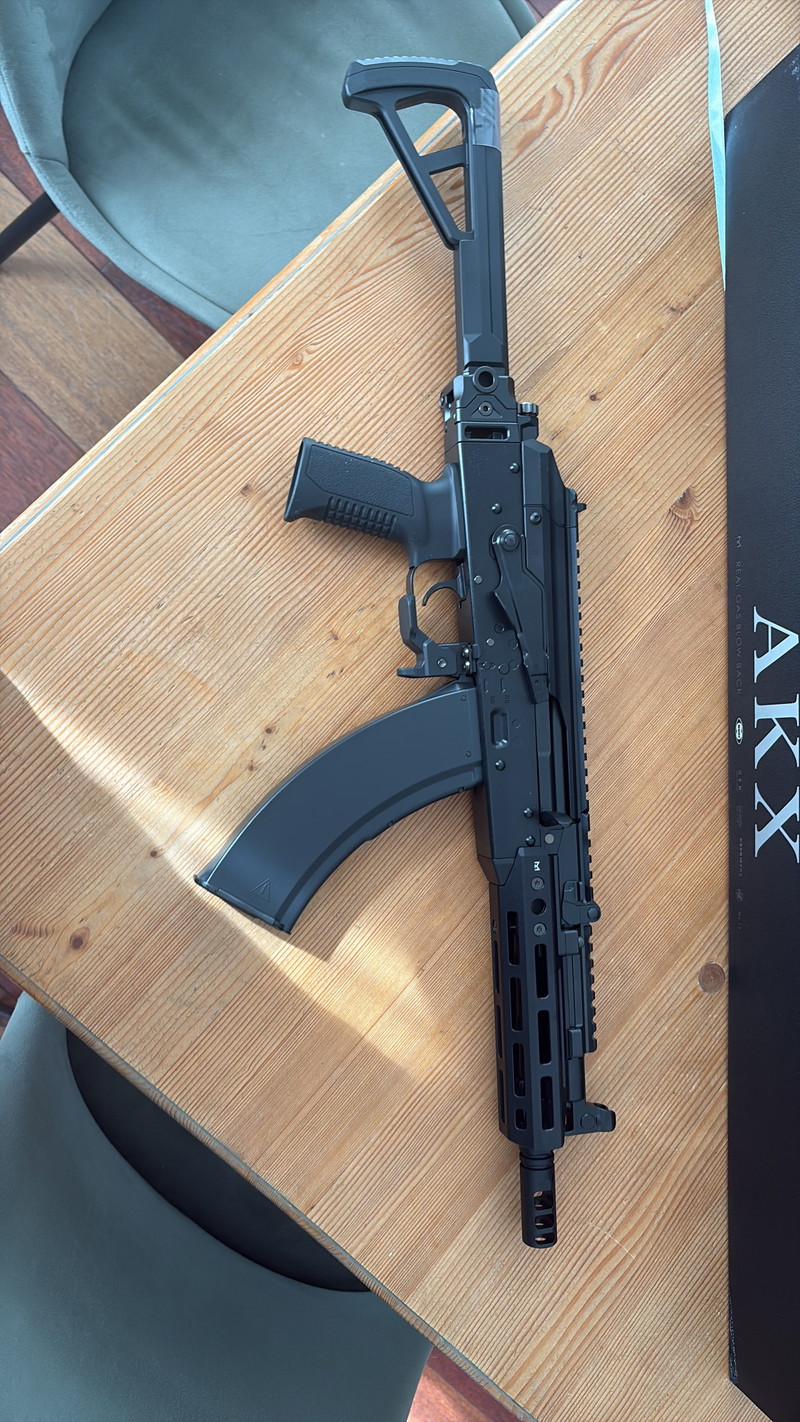 Bild 1 für Tokyo Marui AKX inclusief 4 magazijnen.