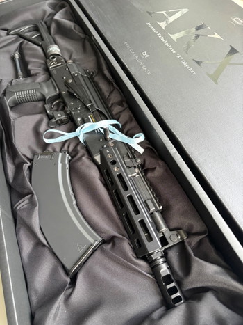 Image 2 for Tokyo Marui AKX inclusief 4 magazijnen.