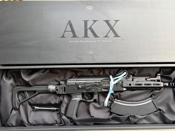 Image 3 for Tokyo Marui AKX inclusief 4 magazijnen.