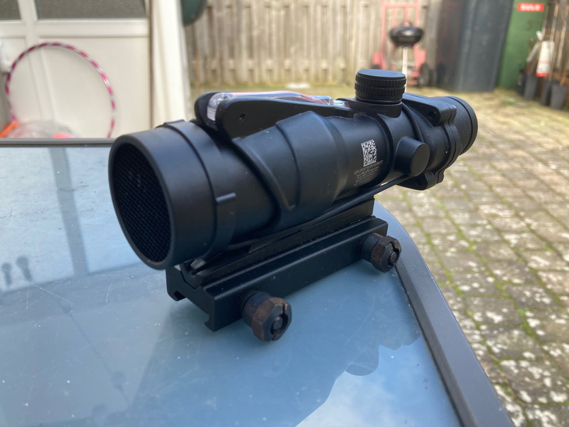Image 1 pour Acog trijicon 4x32 scope