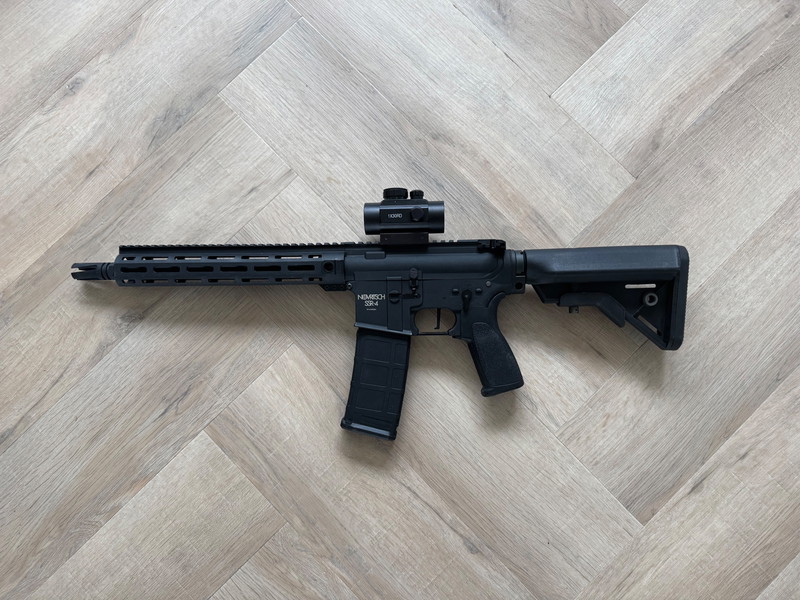 Afbeelding 1 van Novritsch SSR4 + Red Dot 1x30 scope