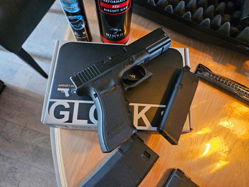 Bild 4 für Assault rifle M4 & Glock 17 + accessoires