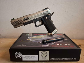 Image pour WE Hi-Capa 5.1 "T-rex" - GBB - MINT CONDITION