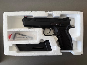 Afbeelding 2 van Z.g.a.n. ASG CZ Shadow 2 GBB Airsoft replica