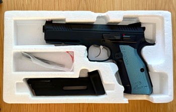 Image 4 pour Z.g.a.n. ASG CZ Shadow 2 GBB Airsoft replica