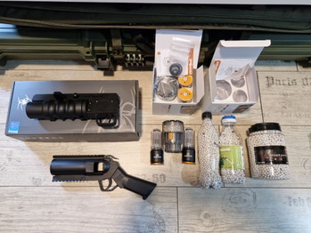 Granaatwerpers en 40mm granaten – 2. kép