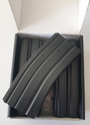 Imagen 3 de nieuwe doos met specna arms magazijnen