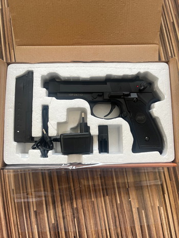 Image 2 pour ASG / CM M92 mit Metallschlitten Komplettset AEP 6mm BB + Speedballs 0.12g ca. 4000stk + Strike Systems Schießbrille